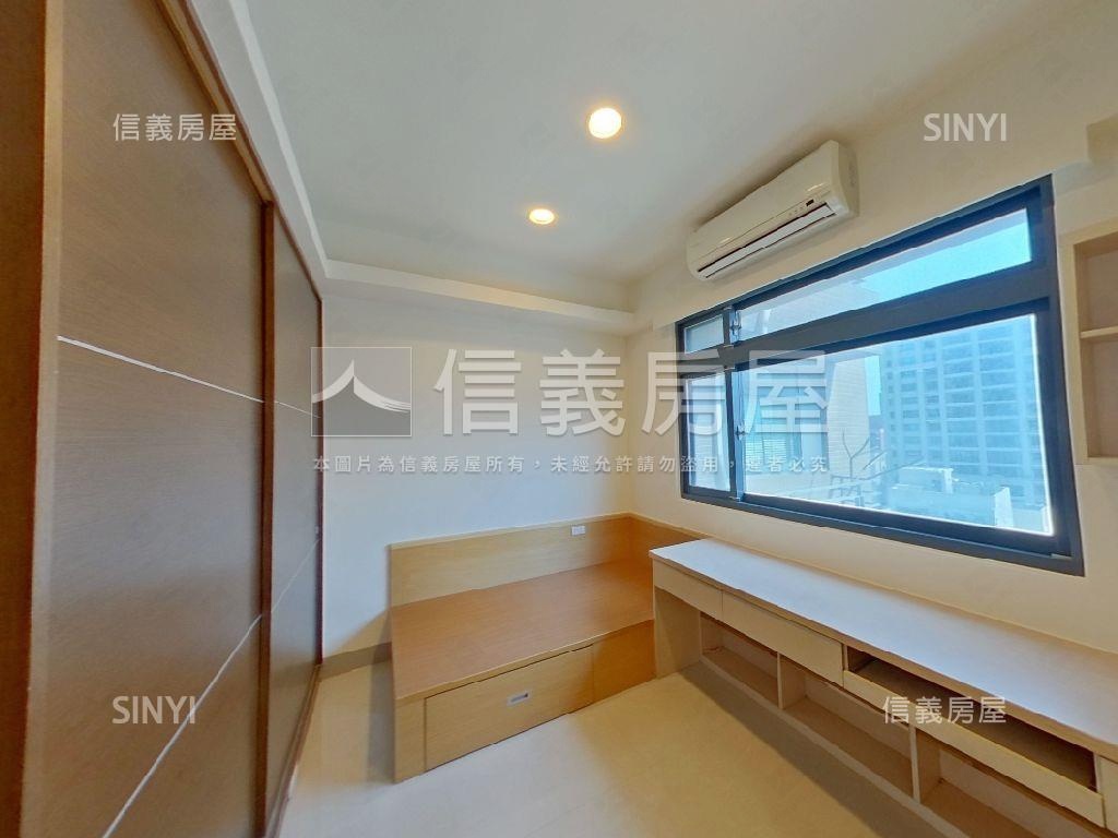 近城隍廟邊間四房車位房屋室內格局與周邊環境