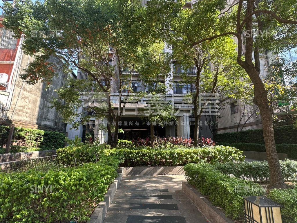 近捷運東村高樓景觀房屋室內格局與周邊環境