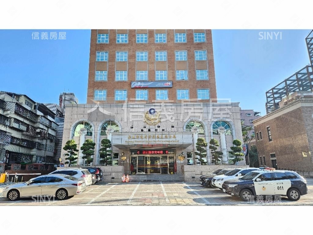 北市超強總價華廈平面車位房屋室內格局與周邊環境