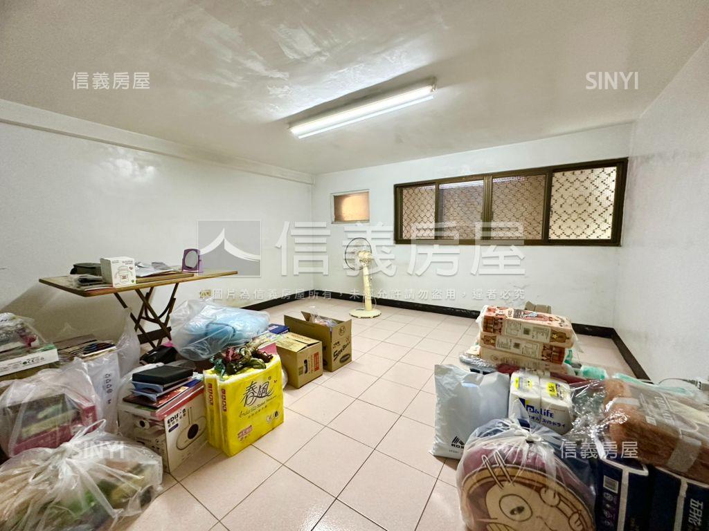 近捷運高醫正街騎樓透天房屋室內格局與周邊環境