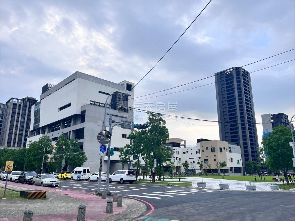 捷運宜居全新電梯別墅房屋室內格局與周邊環境