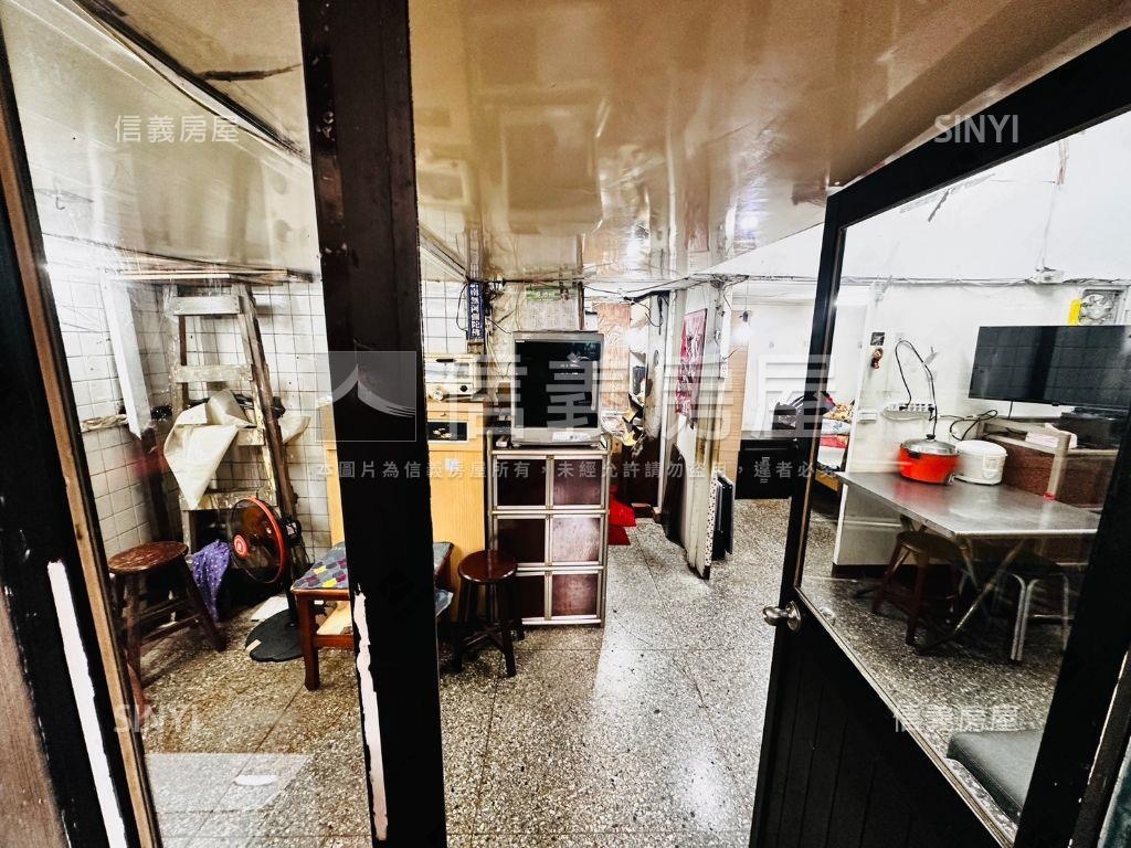 西園靜巷公寓一樓房屋室內格局與周邊環境