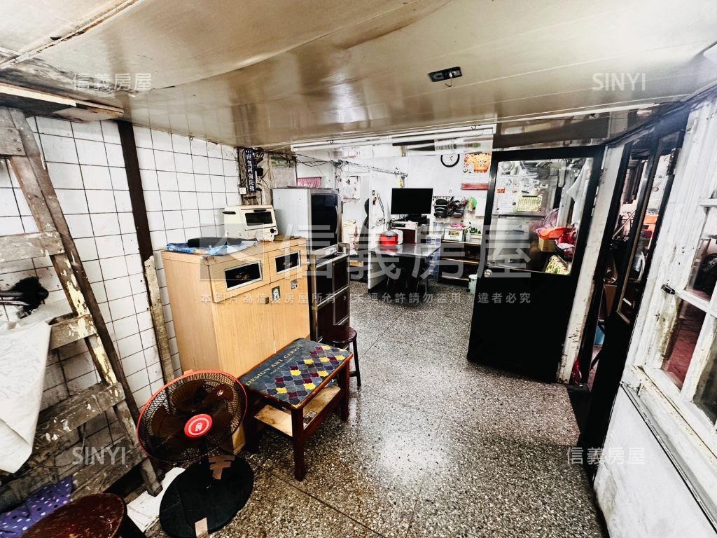 西園靜巷公寓一樓房屋室內格局與周邊環境