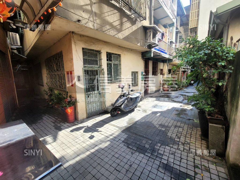 大面寬方正土地房屋室內格局與周邊環境