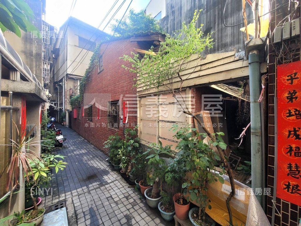 大面寬方正土地房屋室內格局與周邊環境