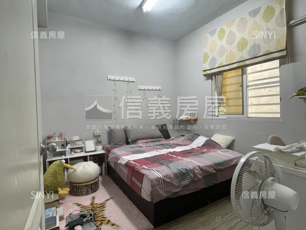 西賢六街小資透天房屋室內格局與周邊環境