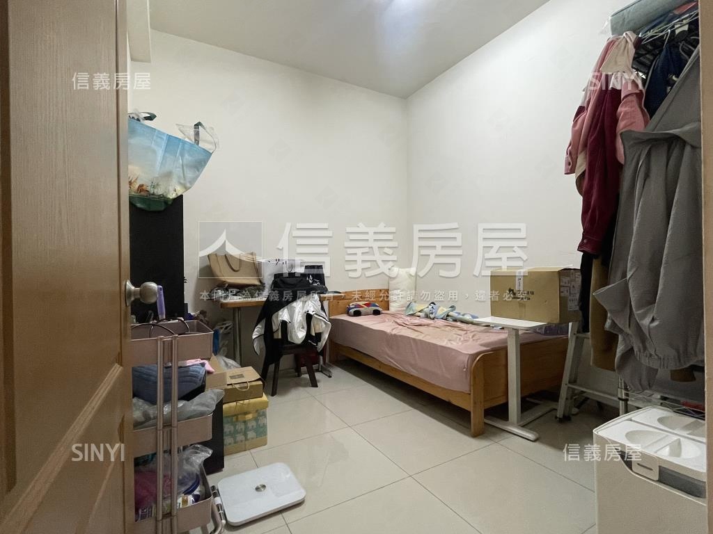 西賢六街小資透天房屋室內格局與周邊環境