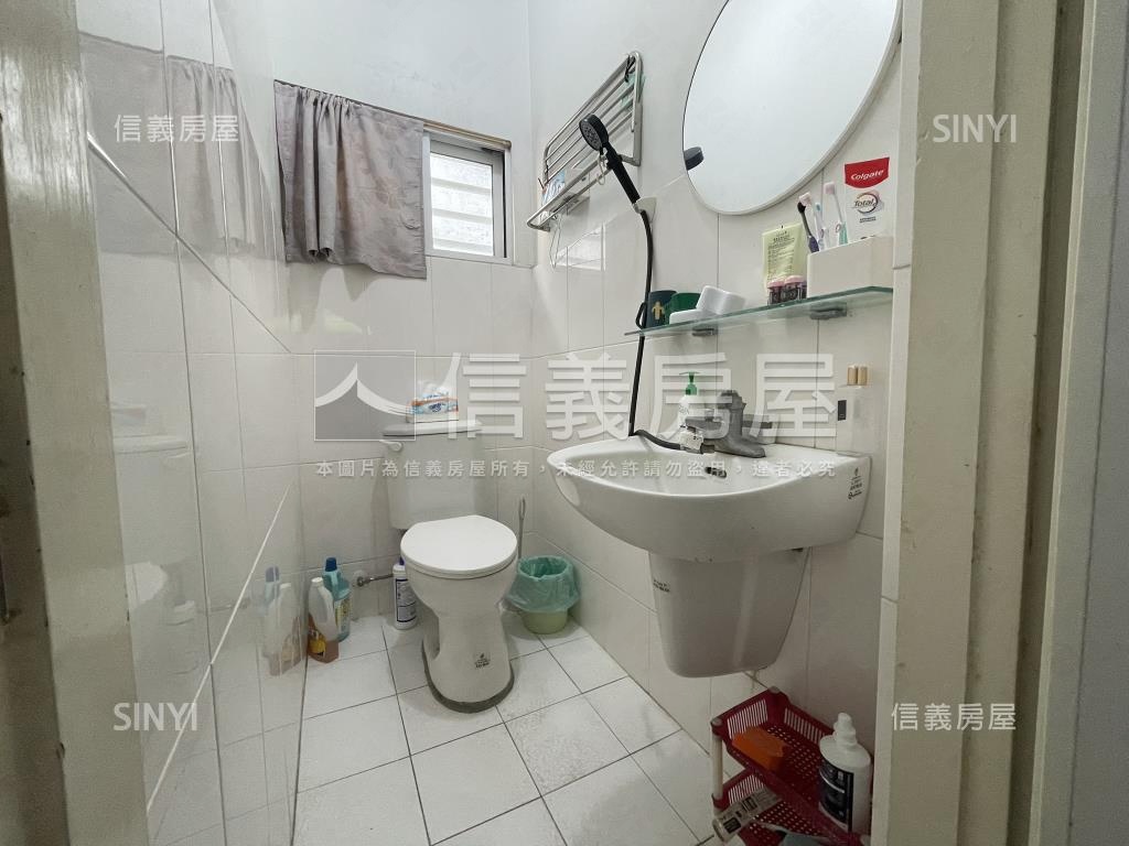 西賢六街小資透天房屋室內格局與周邊環境