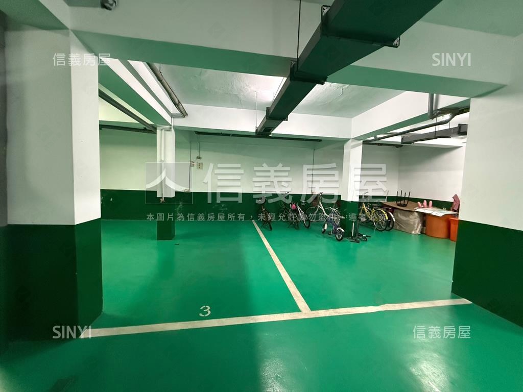 稀有冠德獨棟名邸附車位房屋室內格局與周邊環境