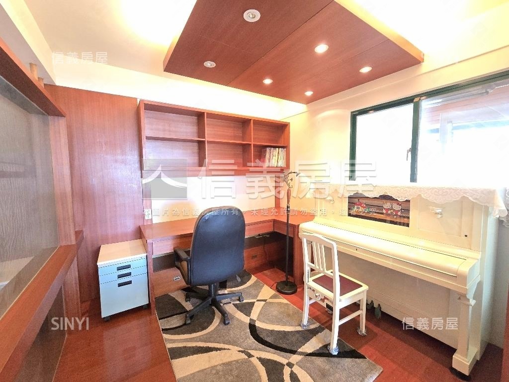 富爺精緻大４房車位房屋室內格局與周邊環境