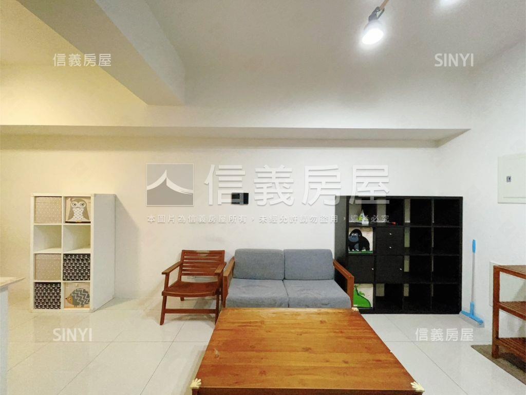 高鐵山景兩房車位房屋室內格局與周邊環境