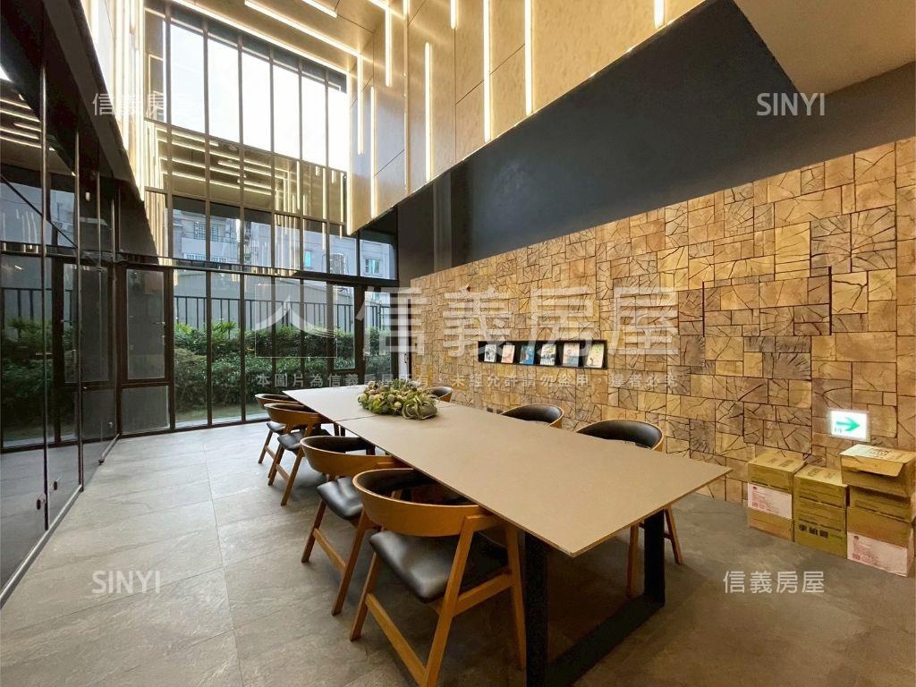 高鐵山景兩房車位房屋室內格局與周邊環境