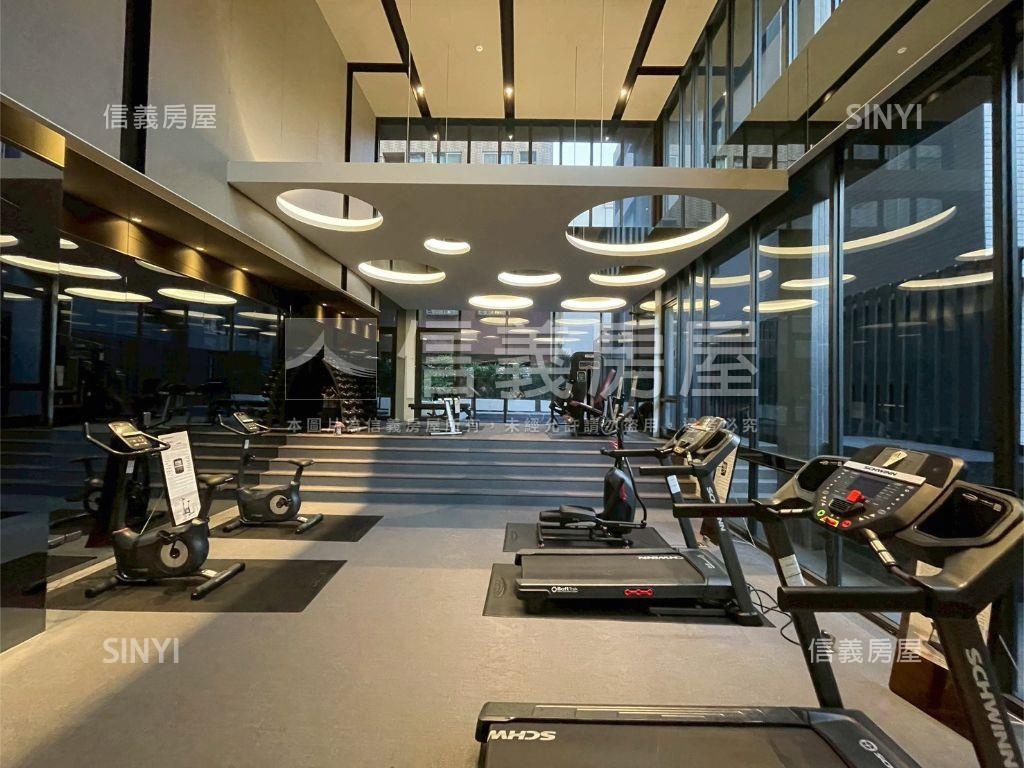 高鐵山景兩房車位房屋室內格局與周邊環境