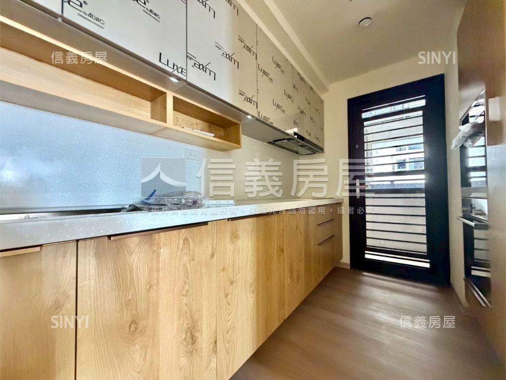 景立方朝南可看三房平車房屋室內格局與周邊環境
