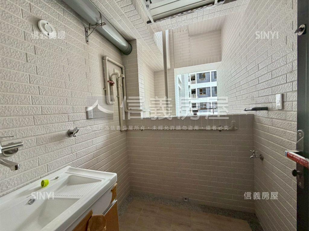 景立方朝南可看三房平車房屋室內格局與周邊環境
