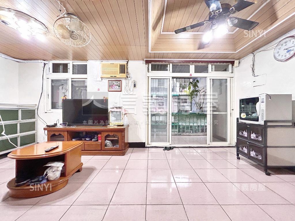 中正公寓５樓房屋室內格局與周邊環境