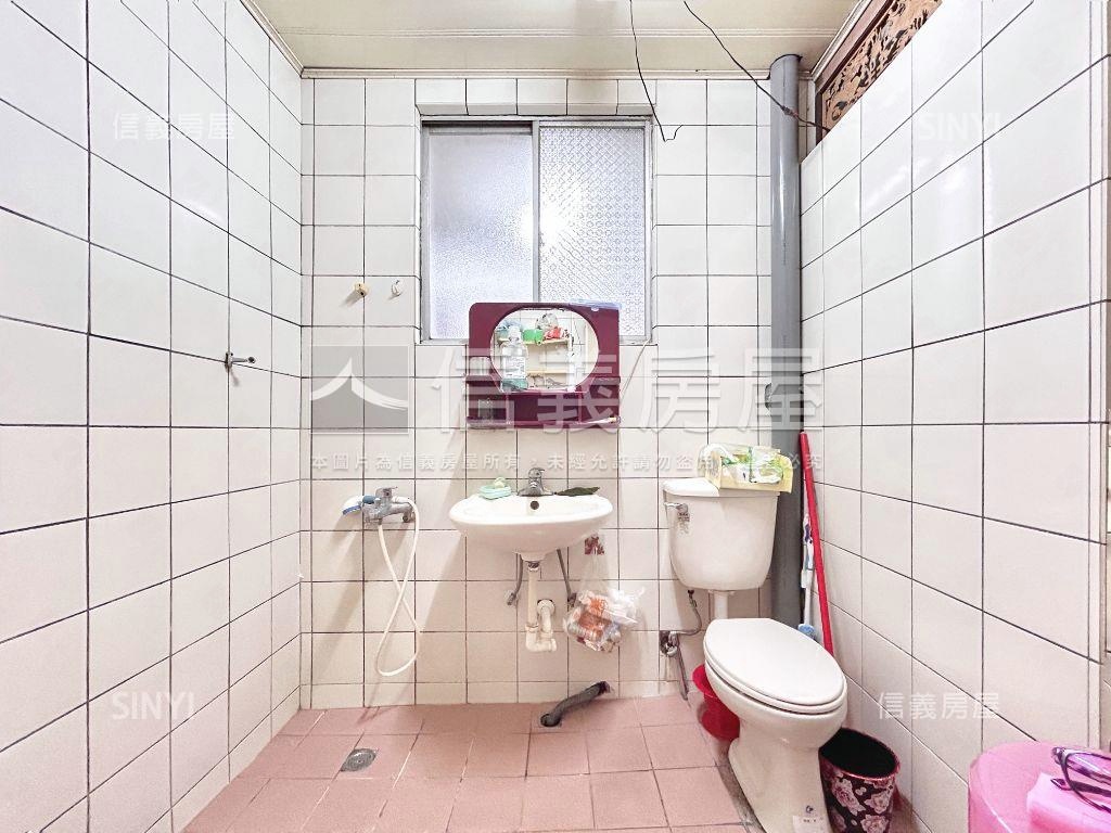 中正公寓５樓房屋室內格局與周邊環境