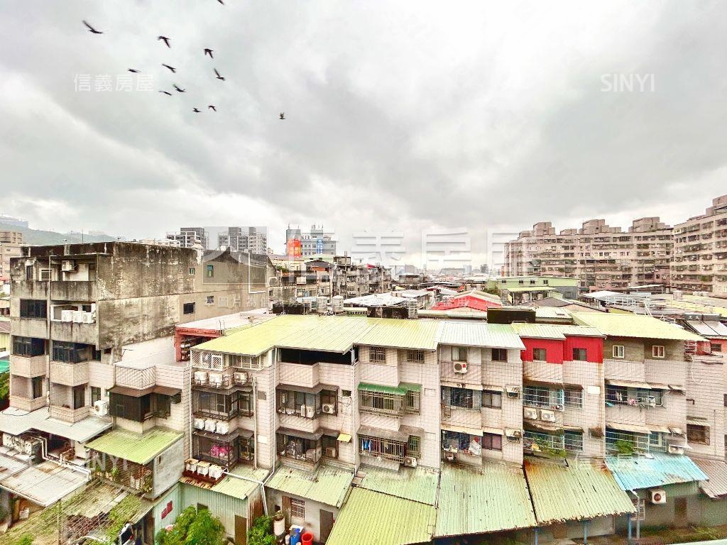 中正公寓５樓房屋室內格局與周邊環境