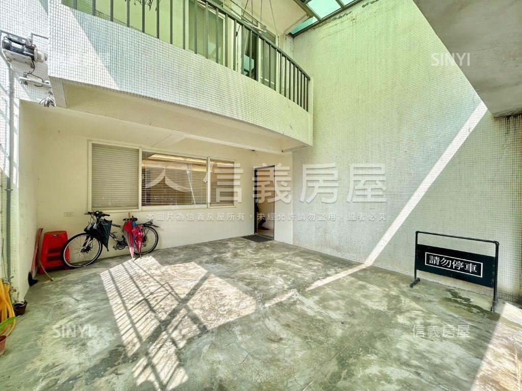 近附小１＋２樓大面寬車庫房屋室內格局與周邊環境