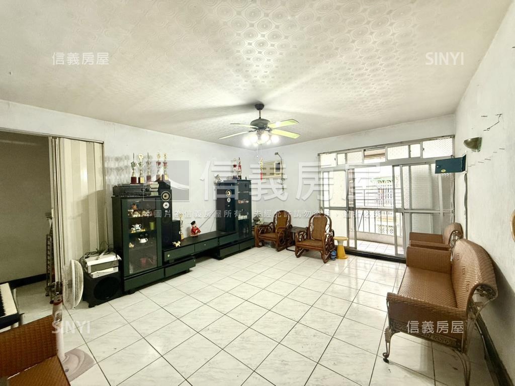 內湖方正亮麗四房房屋室內格局與周邊環境