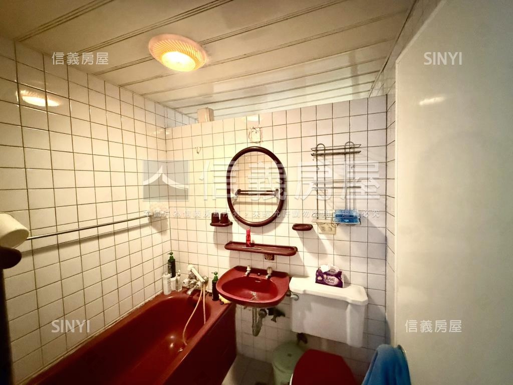 內湖方正亮麗四房房屋室內格局與周邊環境