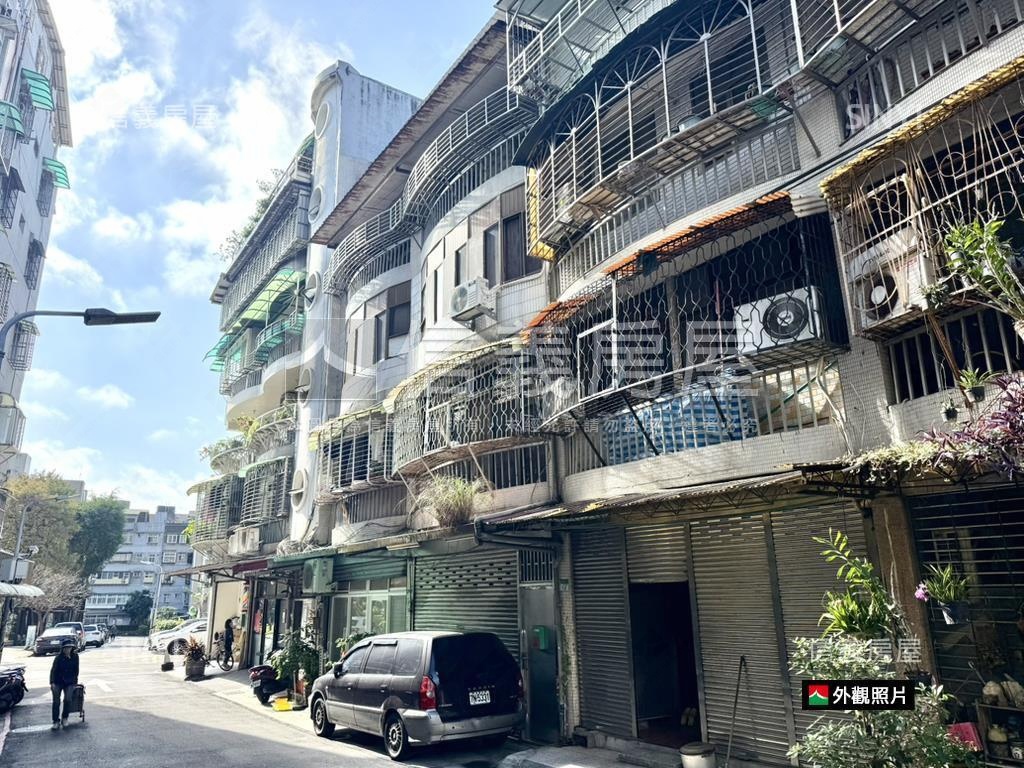 內湖方正亮麗四房房屋室內格局與周邊環境