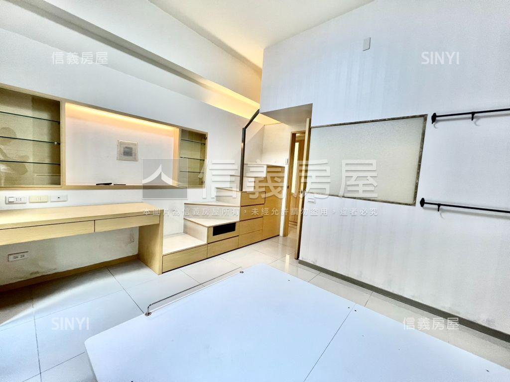 基泰之星２房車位房屋室內格局與周邊環境