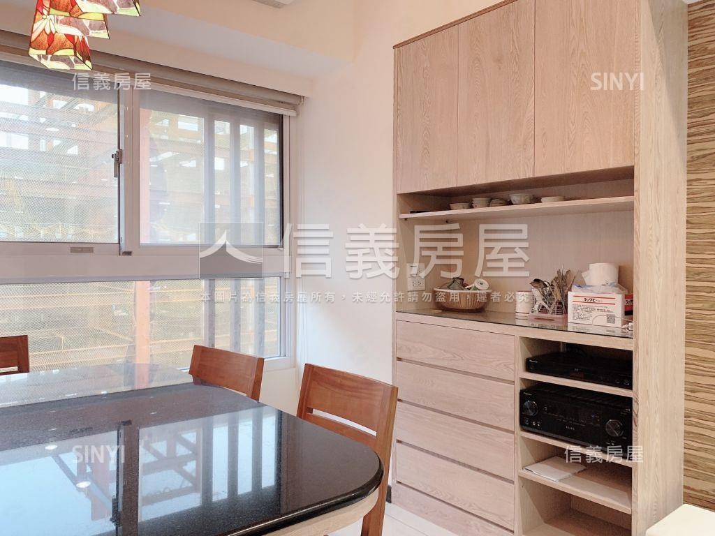 江翠ＯＮＥ美裝潢三房車位房屋室內格局與周邊環境