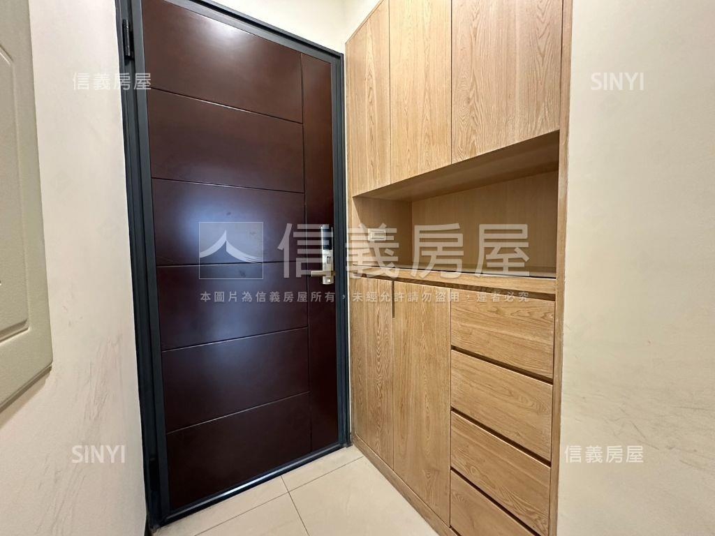 江翠ＯＮＥ美裝潢三房車位房屋室內格局與周邊環境