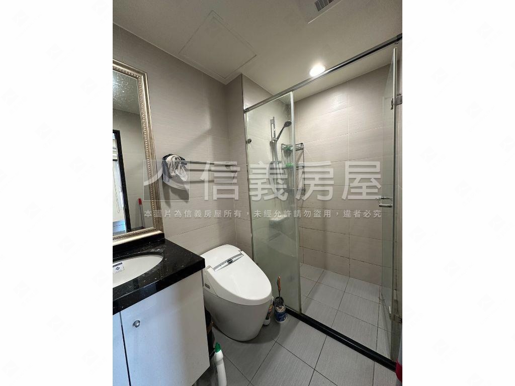 江翠ＯＮＥ美裝潢三房車位房屋室內格局與周邊環境