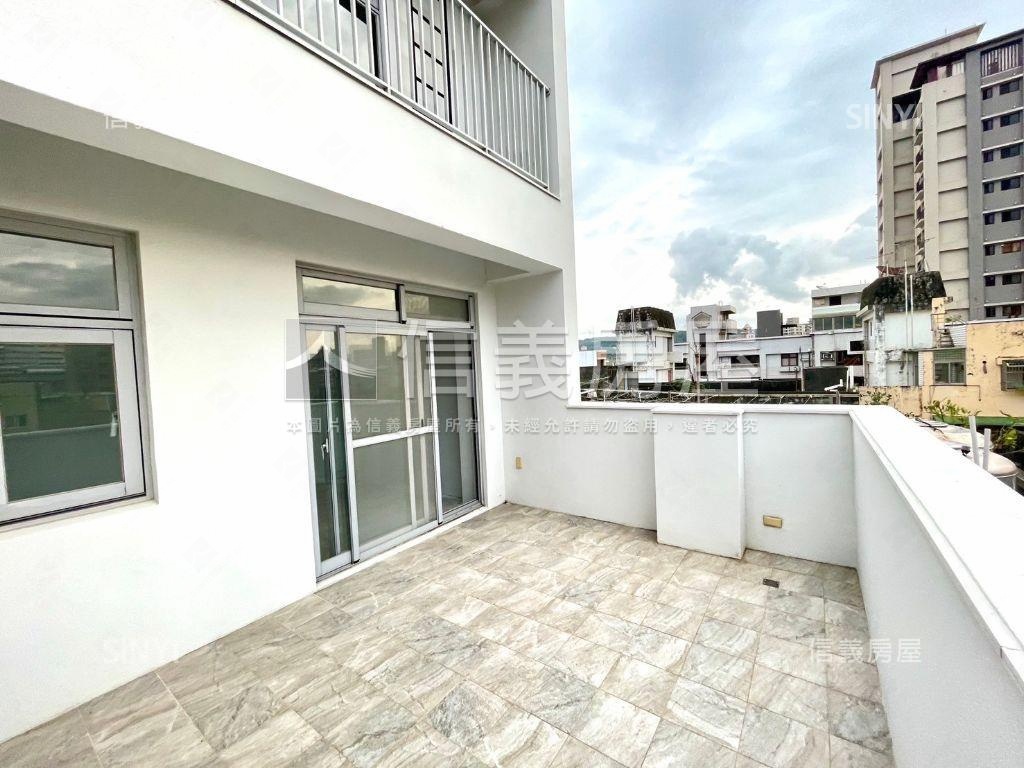 公園旁電梯別墅房屋室內格局與周邊環境