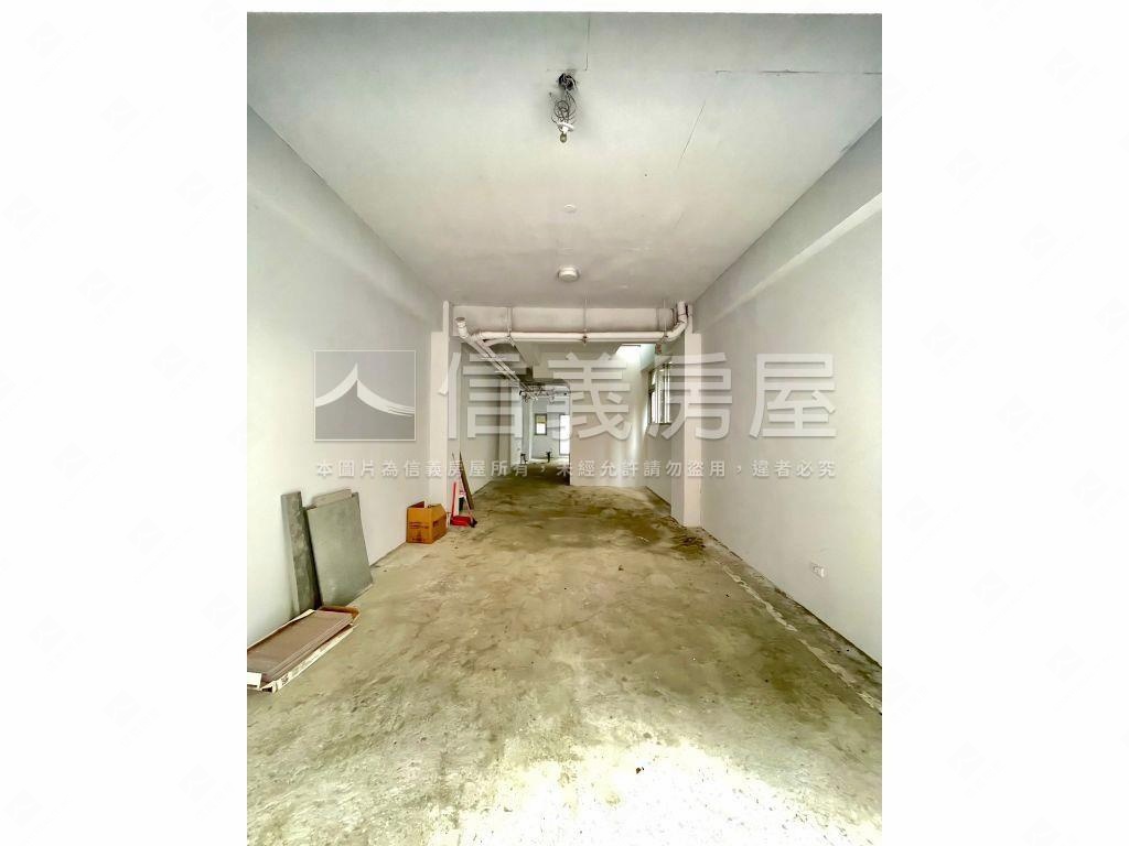 公園旁電梯別墅房屋室內格局與周邊環境