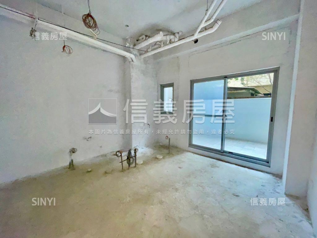 公園旁電梯別墅房屋室內格局與周邊環境