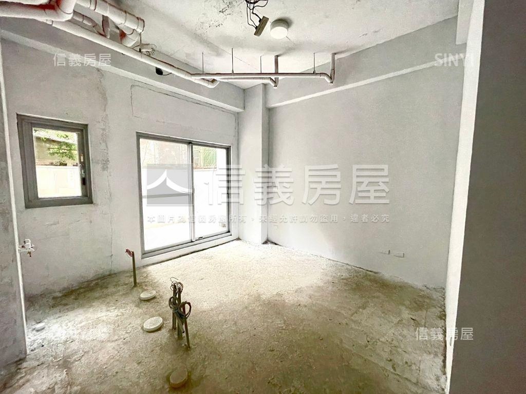 公園旁電梯別墅房屋室內格局與周邊環境