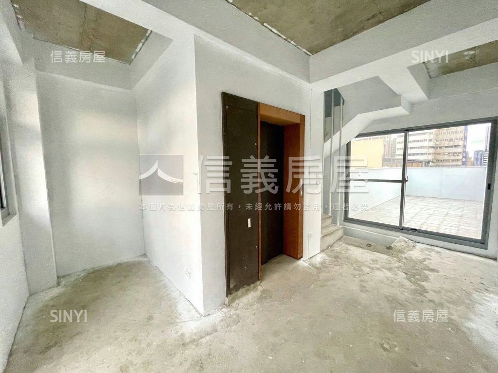 公園旁電梯別墅房屋室內格局與周邊環境