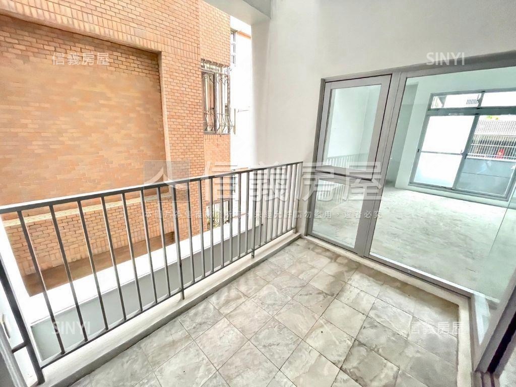 公園旁電梯別墅房屋室內格局與周邊環境