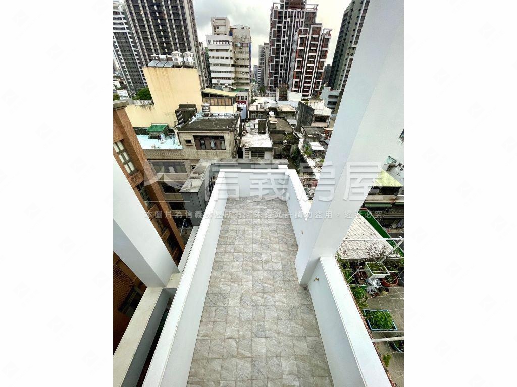 公園旁電梯別墅房屋室內格局與周邊環境