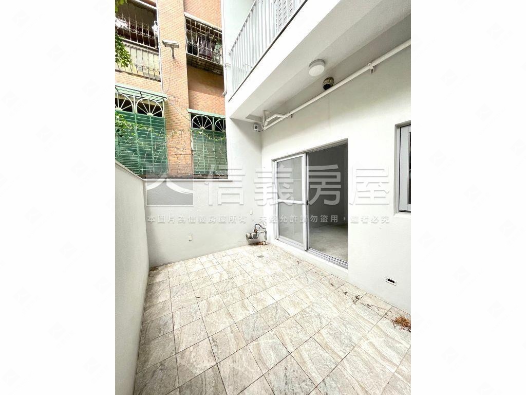 公園旁電梯別墅房屋室內格局與周邊環境