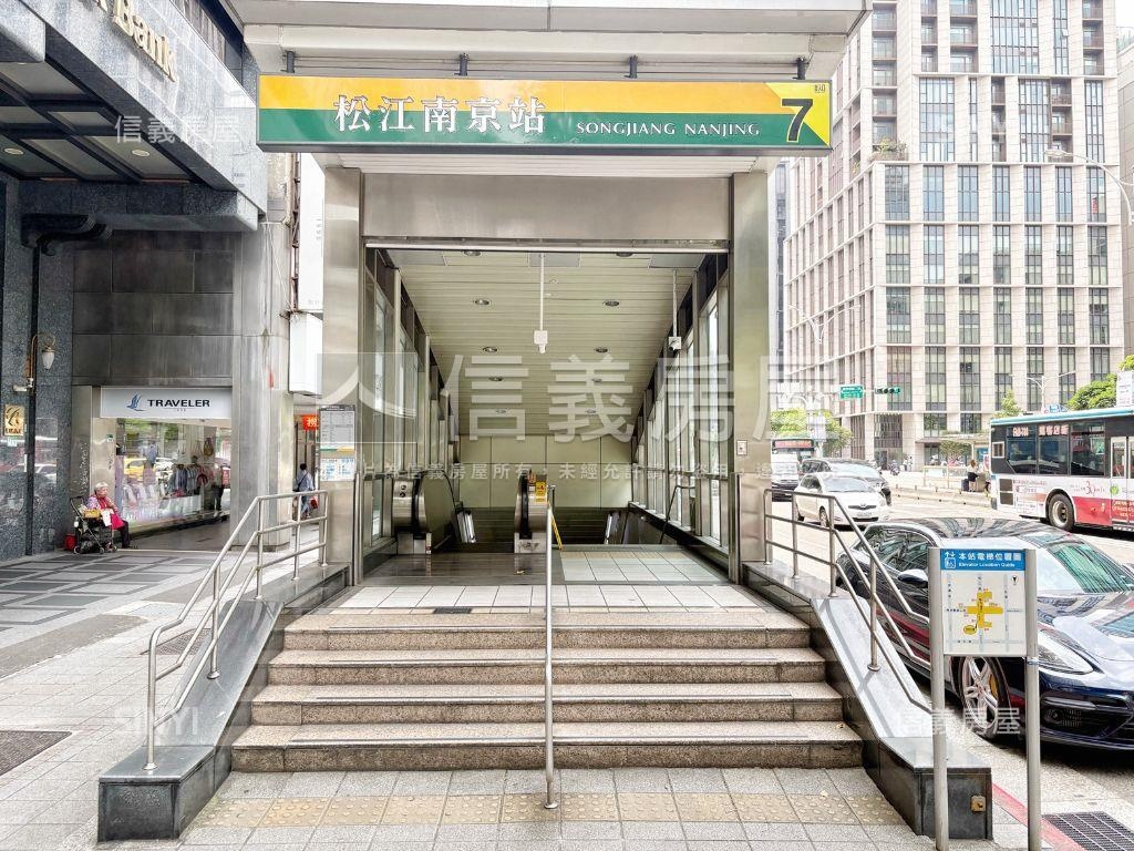 松江南京四平商圈２房２衛房屋室內格局與周邊環境