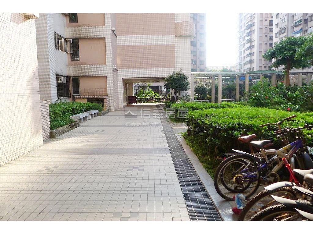 皇家特區挑高一樓房房屋室內格局與周邊環境