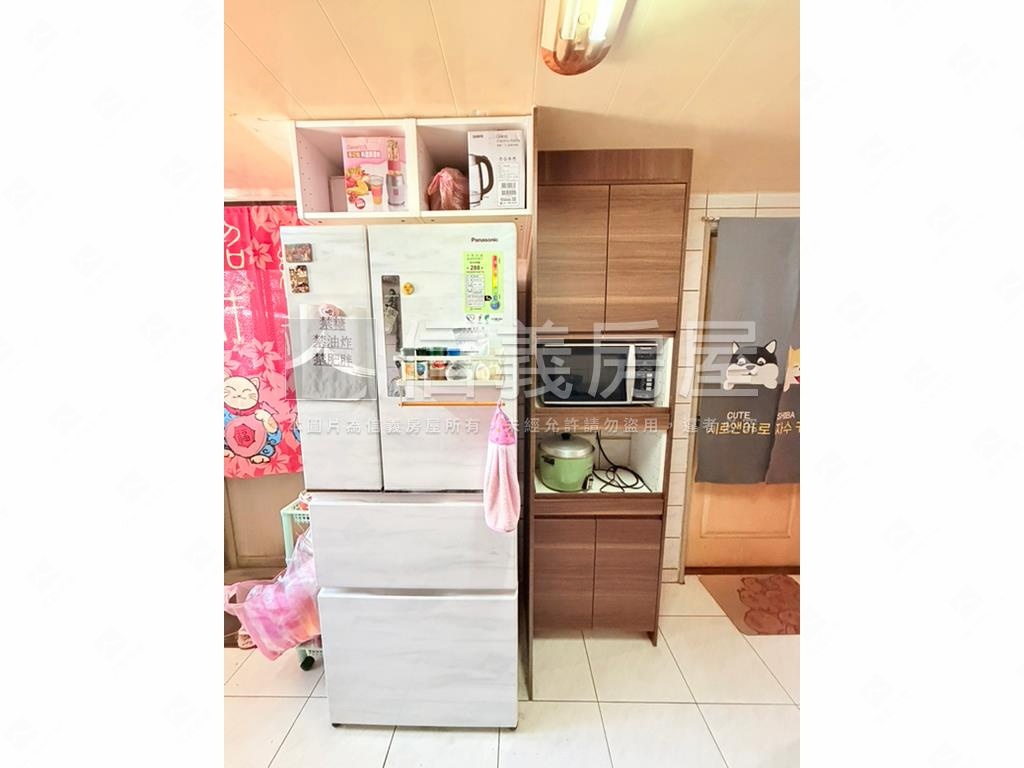 蘆洲民族邊間次頂樓三房房屋室內格局與周邊環境