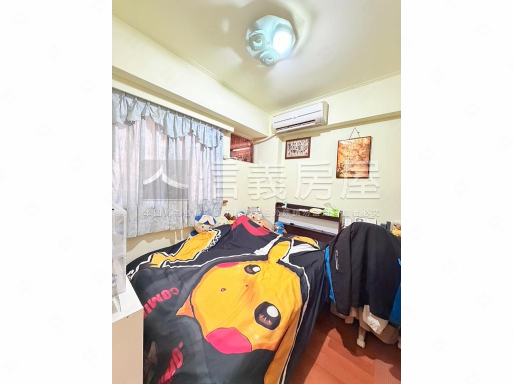 蘆洲民族邊間次頂樓三房房屋室內格局與周邊環境