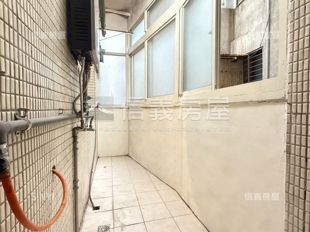 銀河華園邊間三房房屋室內格局與周邊環境