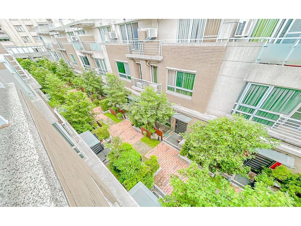 仁美學區震後大毅雙車別墅房屋室內格局與周邊環境