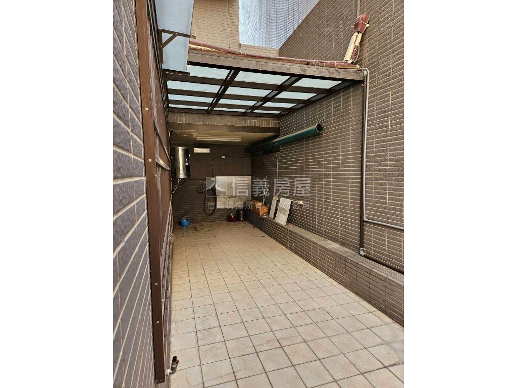 近東興高鐵恬靜店面房屋室內格局與周邊環境