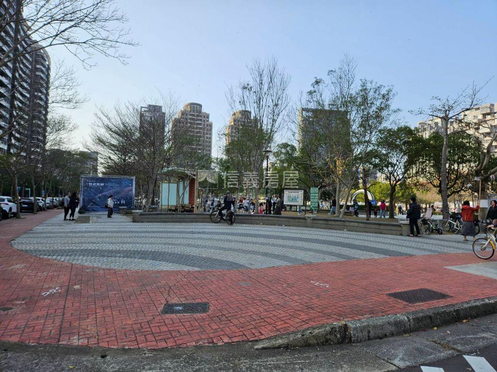 近東興高鐵恬靜店面房屋室內格局與周邊環境