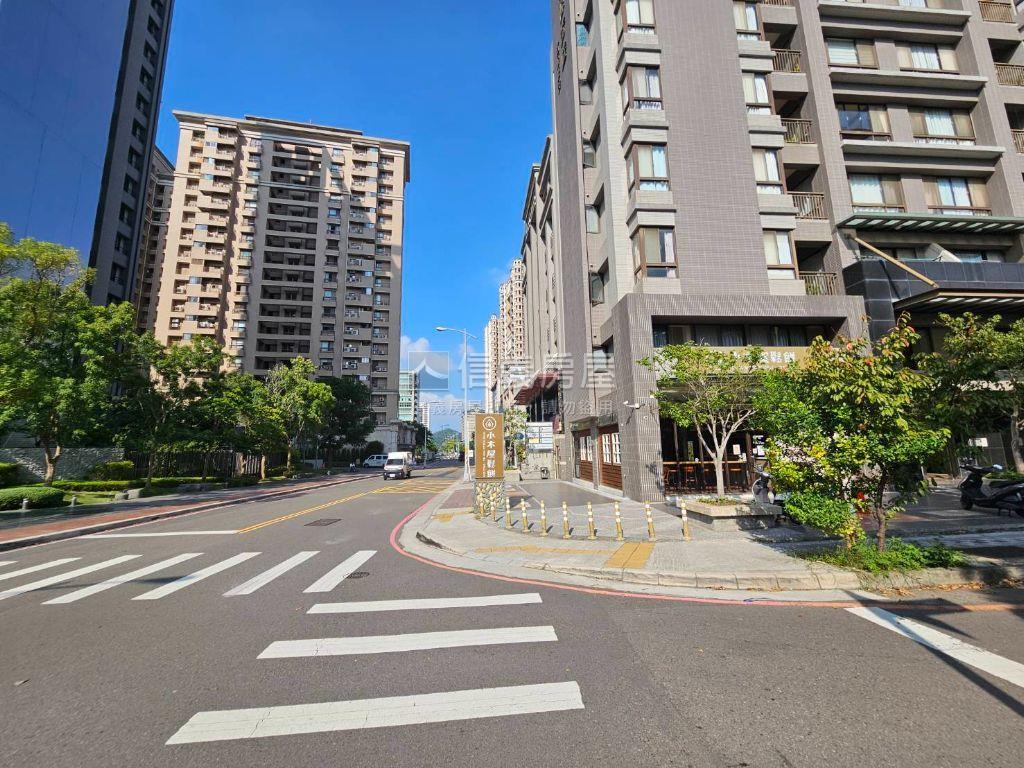 近東興高鐵恬靜店面房屋室內格局與周邊環境