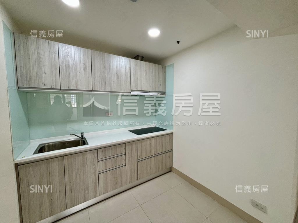 近信義國小捷運站兩房房屋室內格局與周邊環境