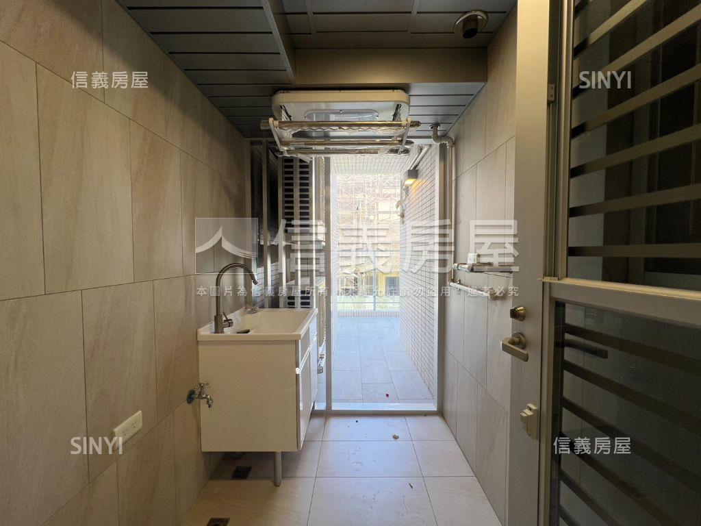 亞昕一緻三房精裝潢露臺戶房屋室內格局與周邊環境