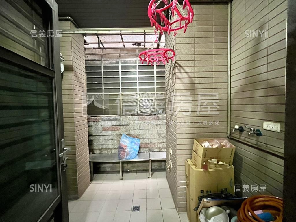 新大觀三房車位房屋室內格局與周邊環境